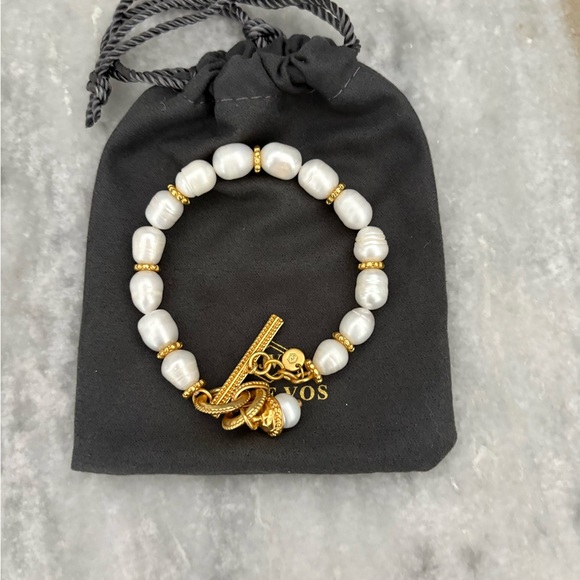 NWOT Julie Vos Demi Bracelet in freshwater pearl!